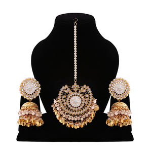 Boucles d'oreilles pendantes ethniques tendance en alliage, ornées de perles, base métallique durable, plaqué or, strass en cristal, pour soirée - Product Image 1