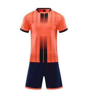 ชุดฟุตบอลแบบใหม่สำหรับฝึกซ้อม บริการ OEM ออกแบบชุดฟุตบอลตามสั่ง ขายดีที่สุด - Product Image 1