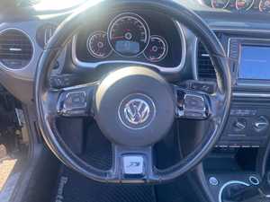 Auto Usado de Calidad a Precio Accesible, Volkswagen Beetle Convertible 2016, Volante a la Izquierda - Product Image 4