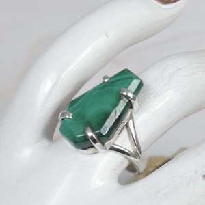 Anillo de piedras preciosas talladas en forma de pera lisa de malaquita Natural, anillos de moda para fiesta de Plata de Ley 925, joyería fina Unisex - Product Image 3