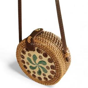 Decorative Rattan <b>Bag</b> with Mother of Pearl Design for Natural Fashion <b>Accessories</b> and Elegant Look - Product Image 2