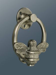 Classic Iron <b>Door</b> Knocker Made For Strong <b>Front</b> <b>Doors</b> With Vintage Look And Long Term Performance - Product Image 5
