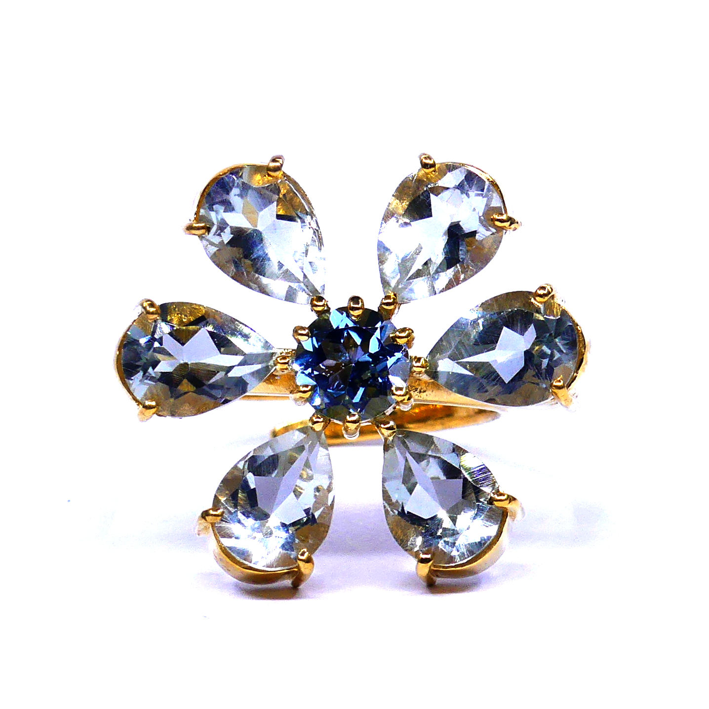 สีเหลือง