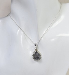 Pendentif noir fait à la main en argent sterling 925 avec pierres précieuses bijoux en forme de poire pendentif de créateur cadeau pour elle - Product Image 2