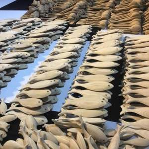 ขายด่วนราคาขายส่งตกแต่งปลาไม้ธรรมชาติและทาสี: ทําด้วยมือที่ยอดเยี่ยม - Product Image 4