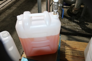 Colle adhésive industrielle en vrac à fluidité fine pour la fabrication automatique de clous à agrafer, <span class=keywords><strong>formule</strong></span> personnalisée - Product Image 2