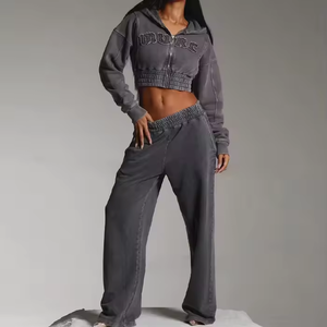 Conjunto Deportivo de Invierno para Mujer, Transpirable, de Forro Polar, 2 Piezas, Personalizable OEM, Sudadera Corta con Capucha y Pantalones Acampanados - Product Image 5