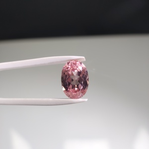 Gemme sciolte di zaffiro sintetico rosa di alta qualità 2.0mm taglio ovale sfaccettato - Product Image 1