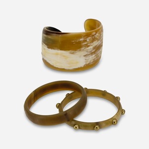 Bracelet en corne de créateur de qualité exportable pour femmes Accessoire en corne de buffle de qualité supérieure pour robes indiennes et occidentales disponible à la vente - Product Image 2