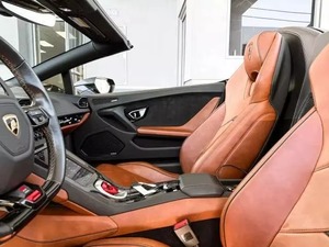 Lamborghini Huracan Evo Spyder 2020 certifiée, propre et en bon état - Product Image 6