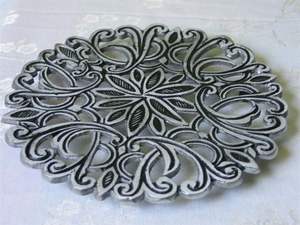 ขาตั้งสามขาตกแต่งสวยงามรูปหัวใจสีดำขาตั้งสามขาหรูหราทันสมัยสำหรับอุปกรณ์เครื่องครัว - Product Image 6