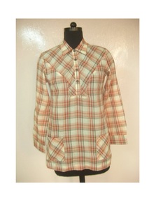 เสื้อคอตตอนน้ำหนักเบาสีเทาแบบทึบคอจีนเปิดด้านหน้ามีกระดุมจีบแขนสั้นสไตล์หวาน - Product Image 2