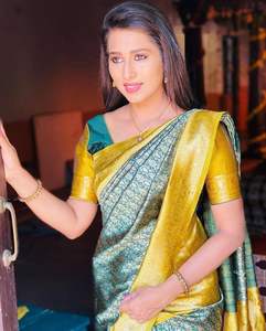 High Quality Heavy Jacquard Silk <b>Sarees</b> <b>Golden</b> Big Jacquard Weaving Border for Indian Pakistani Party Wear for Winter Summer - Product Image 4