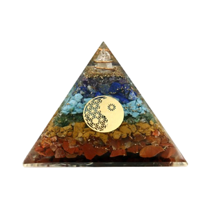 Vente en gros de pyramides d'orgonite artisanales à 7 chakras, artisanat en pierres semi-précieuses spirituelles, vente en gros de pyramides d'orgonite à 7 chakras - Product Image 5