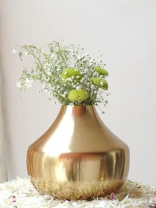 Vases à fleurs en métal au design martelé avec or brillant poli pour la décoration de la maison décor de Table fournitures de décorations pour la maison de luxe - Product Image 4