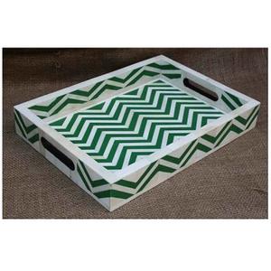 Bandeja decorativa de resina epoxi con incrustaciones de hueso y bordes naturales con asa, organizador de hotel para el hogar, bandejas de desayuno de superficie larga - Product Image 1