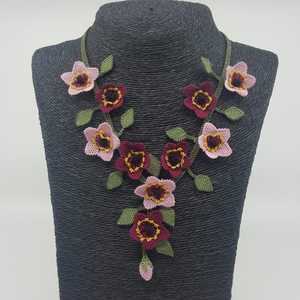 İğne Oyası Gözde Kolye Mor Collier à la mode élégant avec un design accrocheur - Product Image 1