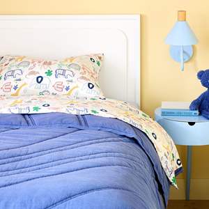 Cama litera moderna de madera maciza blanca con cama nido y ropa de cama acolchada para dormitorio - Product Image 2