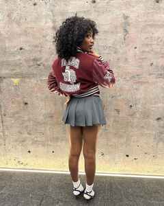 Elegantes chaquetas universitarias recortadas personalizadas para niñas, chaqueta de invierno de la mejor calidad para hombres y mujeres, soporte, nuevo diseño Varsity - Product Image 4