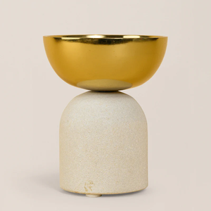 Fabricant fiable de bougeoirs en métal artistique pour la décoration intérieure, ajoutant une beauté artisanale et un effet d'éclairage chaleureux - Product Image 1