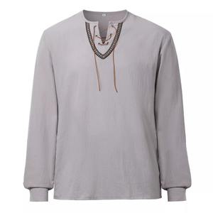 Camisa con Escote de Cordones Ideal para Recreaciones Históricas, Ferias Renacentistas y Atuendos Casuales - Product Image 1