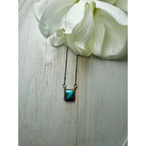 Collier Judith Dixon Kingman en turquoise et or 14K/18K avec serti géométrique, bijoux tendance en or rose pour fiançailles - Product Image 1