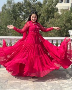 เสื้อคลุมสีแดง georgette บูติกบูติกออกแบบพิเศษพร้อม duptta ชุดแต่งงานชุดชนเผ่าพิเศษสำหรับผู้หญิงสาวๆขายดีที่สุด - Product Image 5