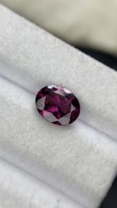 Piedra de Granate Rodolita Natural Certificada de 10x8 mm, Corte Ovalado, con Excelente Calidad de Color, Piedras Preciosas Sueltas de 2.85 Quilates, Limpieza con Lupa - Product Image 5