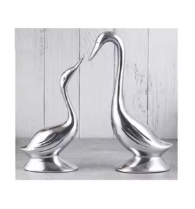 Sculpture attrayante en aluminium sur pied Cadeau créatif en métal Décoration de bureau Figurines artisanales pour la maison Hôtels et décoration de bureau - Product Image 5