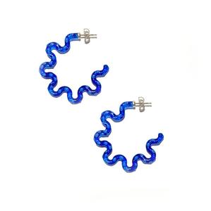 Pendientes de aro de resina llamativos en estilo retro acrílico transparente Pendientes de aro de resina con logotipo personalizado con degradado de colores personalizados - Product Image 1