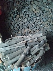 Charbon de bois de chêne blanc séché de haute qualité pour barbecue et meubles ANGLE avec motif de bâton - Product Image 5