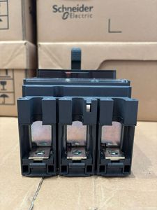 Disyuntores de caja moldeada Schneider ComPacT Series NSX100NTM50D Nueva CAPACIDAD DE RUPTURA DE 50kA Rms (Icu) 415VAC 50/60Hz NSX100N - Product Image 2