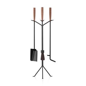 Ensemble d'outils de feu de forgeron antique avec un look artisanal et des pièces fonctionnelles idéales pour les maisons de cabine ou patrimoniales - Product Image 6