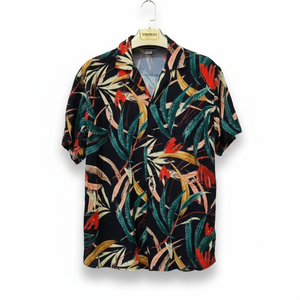 Camisa de manga corta para hombre con estampado moderno – Corte relajado, tela ligera, diseño elegante de verano para uso informal, atuendo festivo - Product Image 3