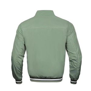 2025ผ้าใบกันน้ำมีฮู้ดของผู้ชายสีดำเสื้อกันลมขนาดใหญ่พิเศษแฟชั่นฤดูหนาว - Product Image 4