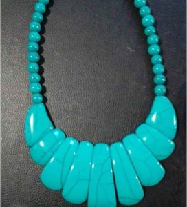 Collares coloridos de moda con elementos de resina pintados a mano, efectos de remolino y lunares diseñados para uso diario y de fiesta - Product Image 2