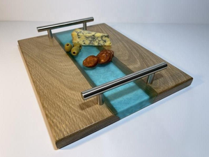 ถาดเสิร์ฟไม้กระถินเทศและเรซิ่นอีพ็อกซี่ทรงกลม งานแฮนด์เมด พร้อมหูจับโลหะทั้งสองด้าน ขายส่ง งานฝีมือซานิยา - Product Image 2