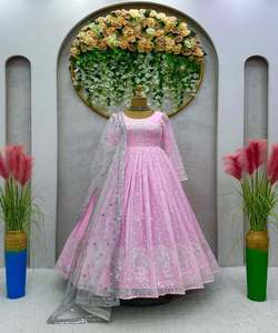 Satén Festival Wear Lehenga Choli Set con impresión digital y adornos de espejo para la recepción festiva Glamour Wear Net Top - Product Image 2