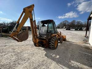 Chargeuse-pelleteuse Case 580D de 1983, neuve et d'occasion, à vendre / Tracteur de haute qualité à prix avantageux - Product Image 2