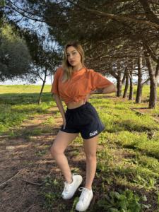 Camisas de algodón de gran tamaño para mujer, camiseta personalizable, al por mayor precio de fábrica, colores sólidos disponibles, logotipo frontal de verano, OEM personalizado - Product Image 2