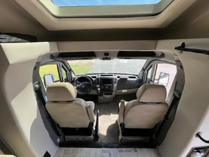 Fournisseur de camping-car d'occasion Thor Motor Coach Gemini 24TX classe B, modèle 2018, à vendre - Product Image 2