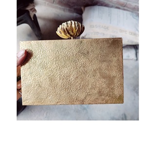 กระเป๋าคลัทช์สำหรับผู้หญิงงานหัตถกรรมอินเดียทำจากยางสีดำ - Product Image 3