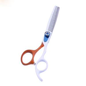 Ciseaux de coiffure professionnels en acier inoxydable à pointe fine pour barbier, avec manche en plastique confortable - Product Image 3