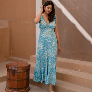 Vestido de Playa Midi con Estampado Floral Turquesa, Cintura Natural, Estilo Bohemio, Ecológico, para Verano, con Falda Escalonada Azul Agua y Mangas 3/4 - Product Image 1