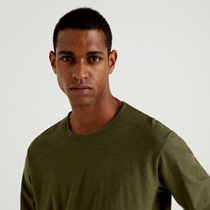 Camiseta ligera de manga larga de color sólido transpirable de secado rápido de 100% algodón para hombres - Product Image 6