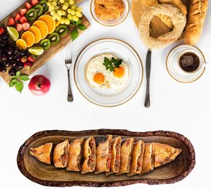 Bol de service en bois naturel pour salade et fruits, grand plateau profond, petit plateau décoratif pour le petit-déjeuner, fournisseur de plateaux alimentaires - Product Image 3