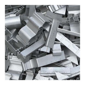 Aluminio 6063 Chatarra Superficie limpia de alta pureza Embalaje de exportación Ideal para las industrias de fusión y reprocesamiento de aleaciones - Product Image 4