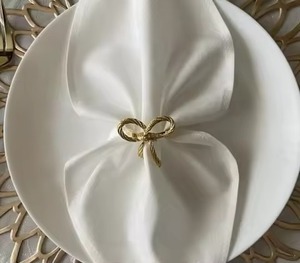 Porte-serviettes en métal en laiton poli miroir Décoration de table Anneaux de porte-serviettes de mariage - Product Image 1