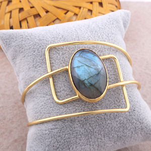 Pulsera de declaración de diseñador ajustable, labradorita azul natural de fuego, Latón chapado en oro, joyería de moda - Product Image 1