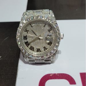 Montre élégante en diamant argenté Montre de luxe pour homme avec chiffres romains et sertissage complet en diamant Montre de luxe en diamant argenté - Product Image 2